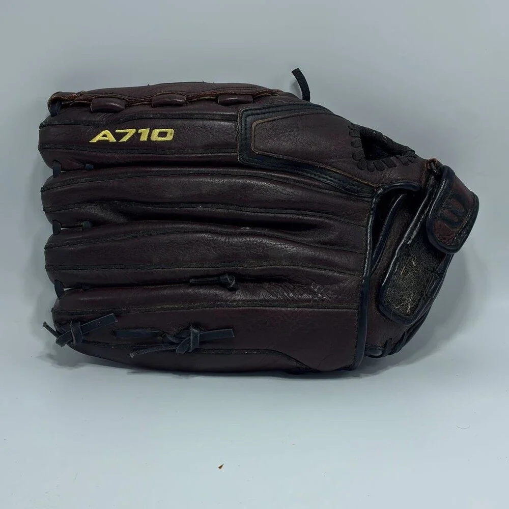 Wilson A710 Brown Leather Baseball Glove Woven Basket Web Embroidered W Logo